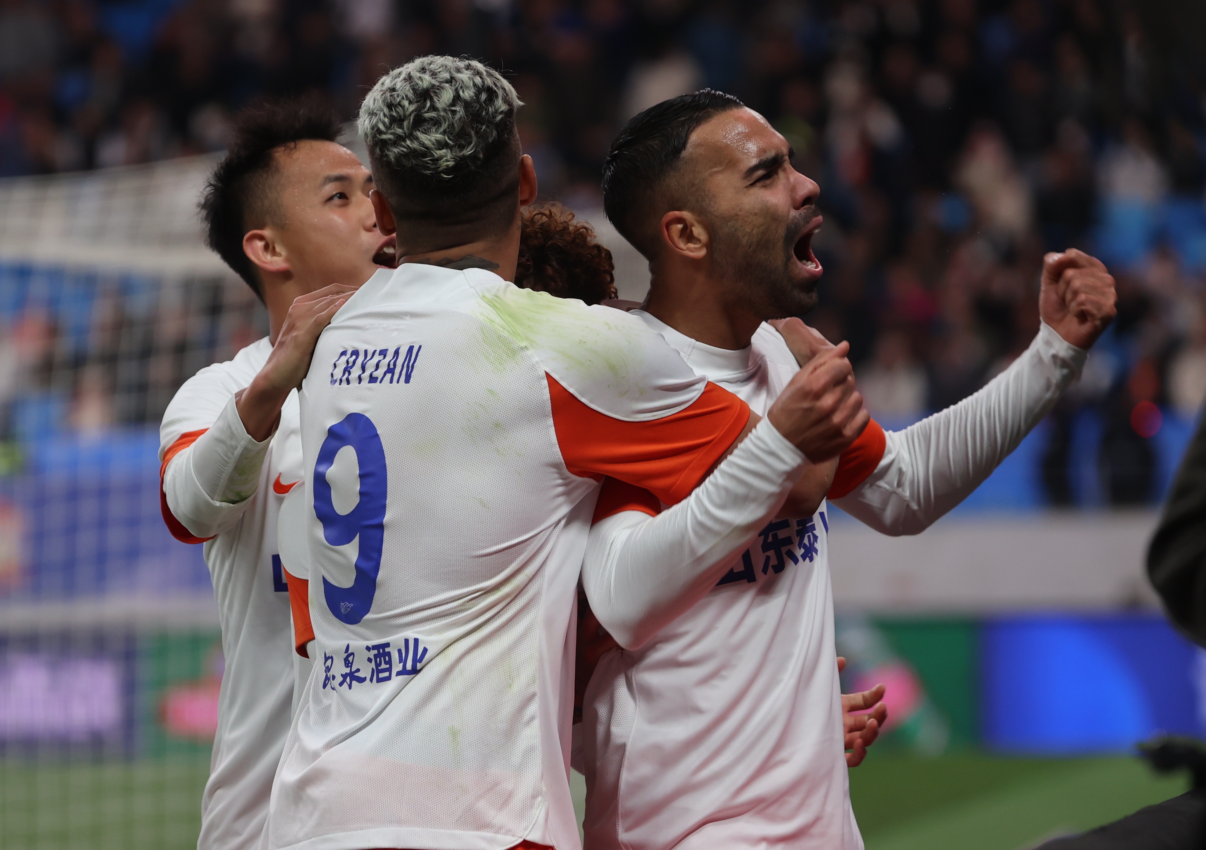 大连一方客场迎战四川FC，势如破竹